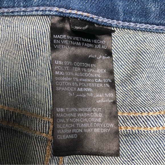 White House Black Market (WHBM) High Rise Destructed The Straight Crop Jeans - Picture 6 of 8